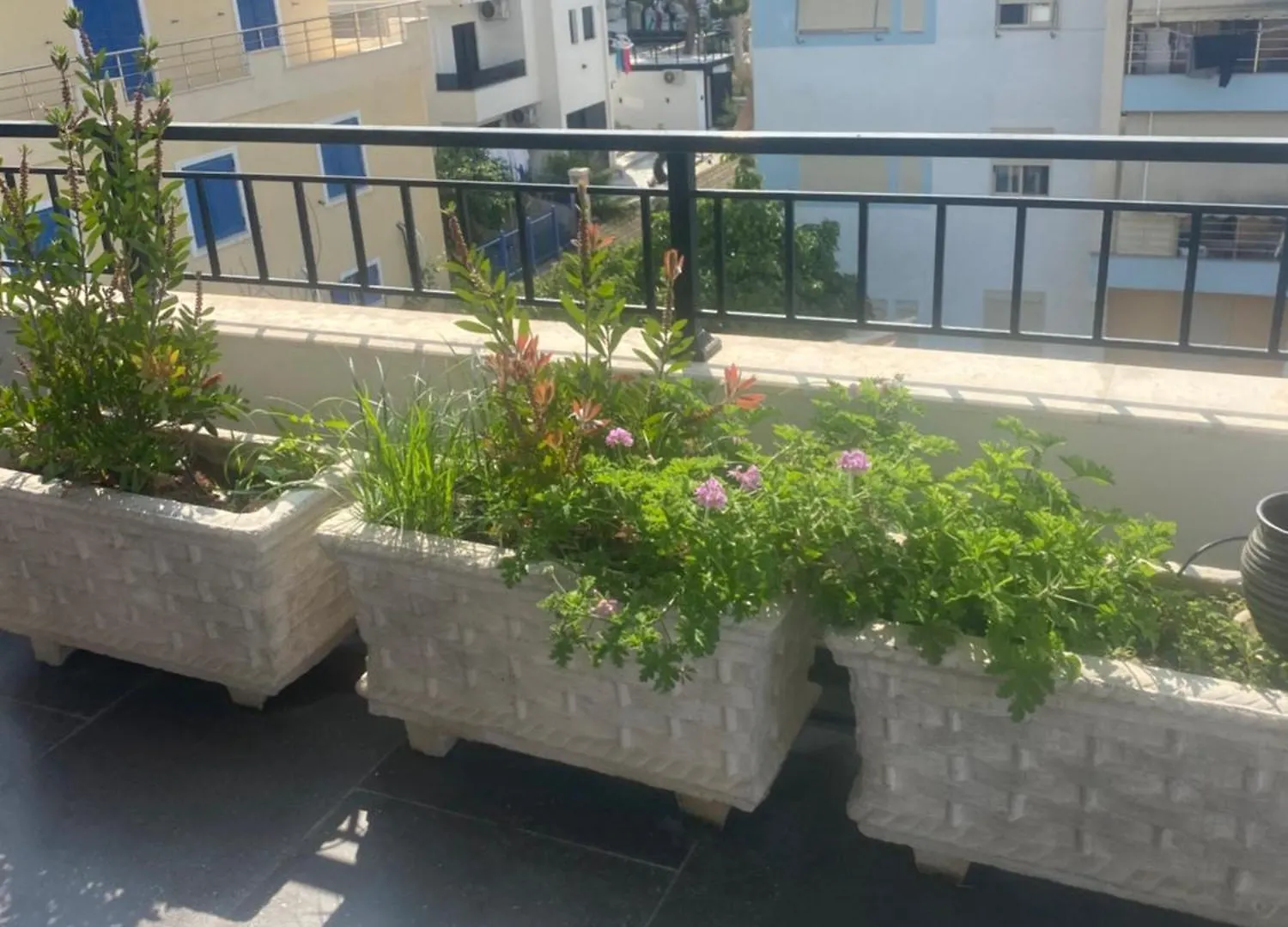 Sea-View Apartment ساراندا